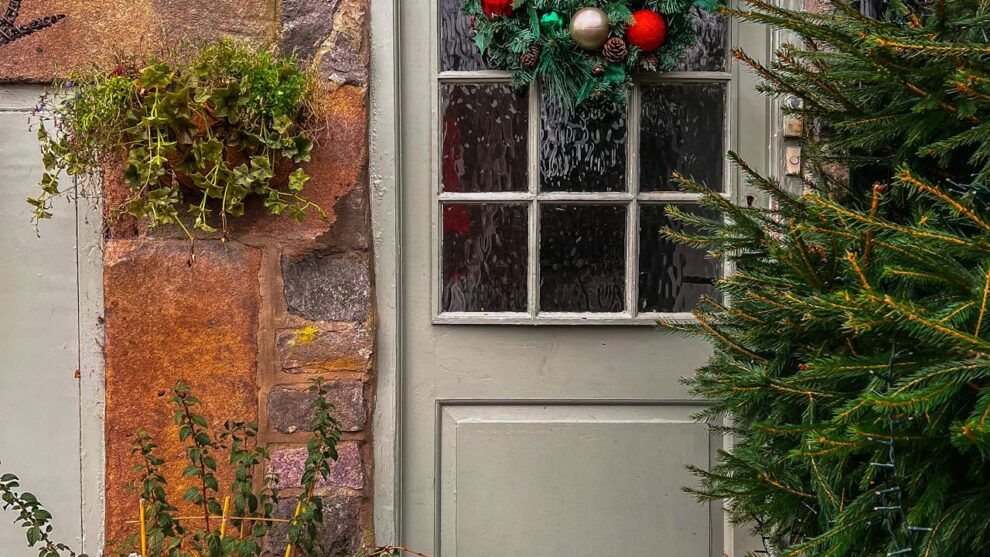 Outdoor Christmas Decorations (UK Weather-Proof)